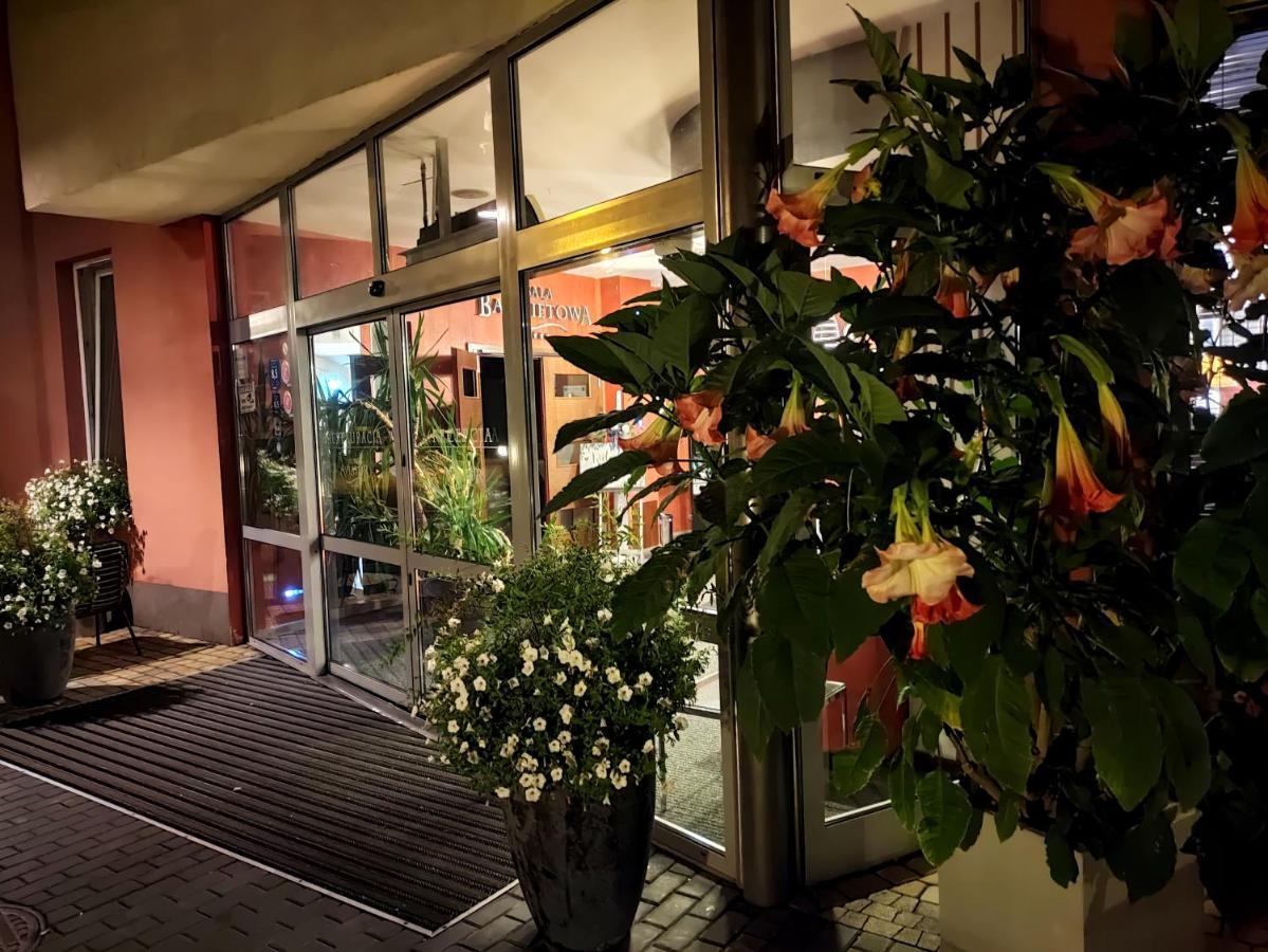 Aviator Hotel Restauracja & Spa Pabianice Exterior foto
